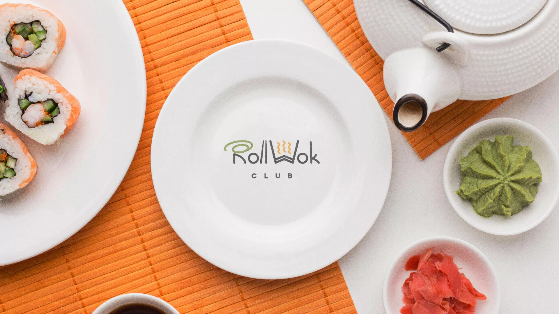 Разработка логотипа и фирменного стиля суши-бара «Roll Wok Club» в Находке
